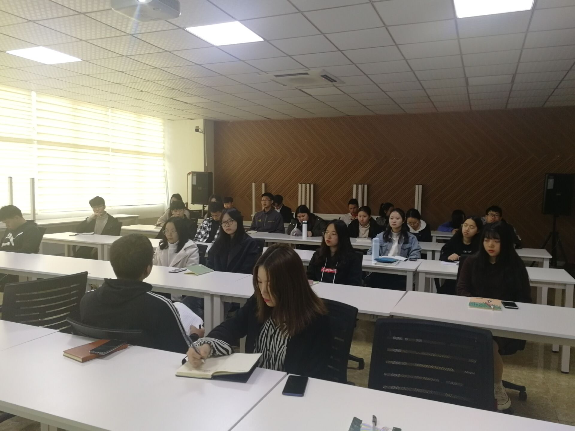 D:DesktopQQ图片20190222154103.jpg D:DesktopQQ图片20190222154103.jpg